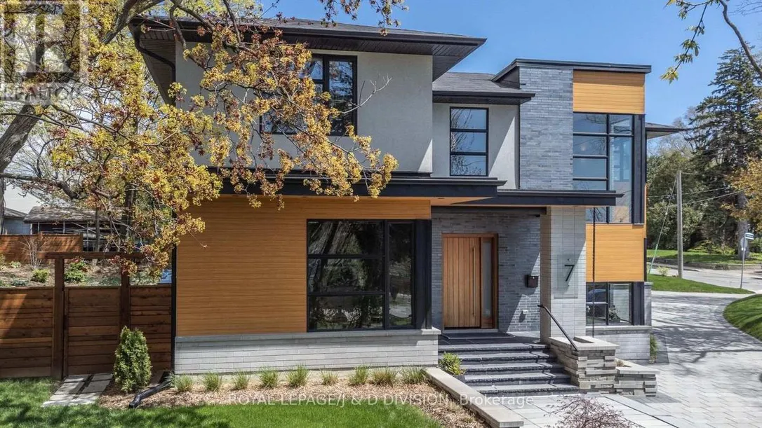 With almost 6,000 square-feet of interior living space, a modular exterior in a mix of woods, metals and glass, the property at 7 Freeman Rd. screams luxury meets rustic in a quiet neighbourhood with parks, easy access to transit, schools, shopping and daycares.